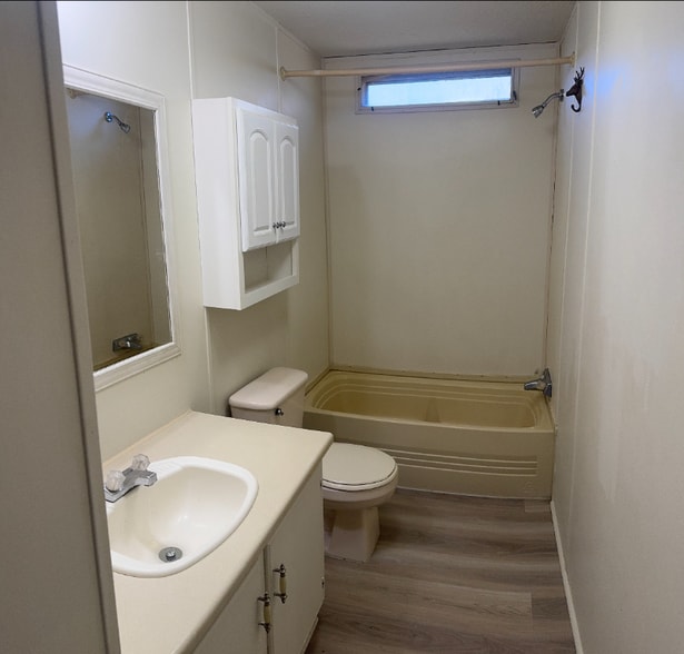 Building Photo - 9631 Arleen Ave