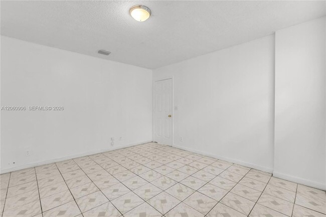 Building Photo - 5742 Garfield St