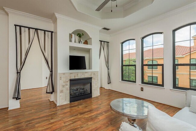 Building Photo - 2749 Via Cipriani