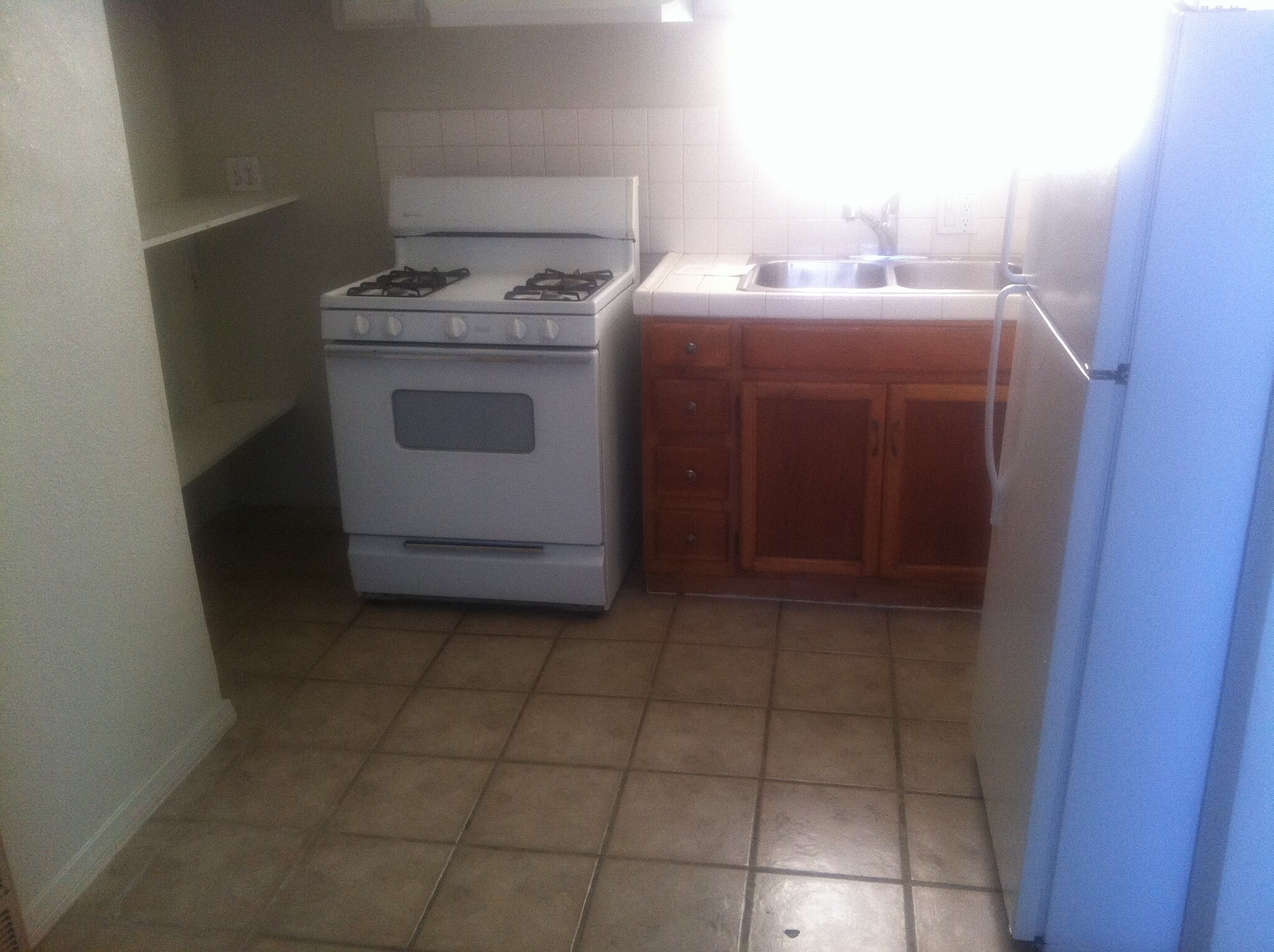 Building Photo - 518 25th St