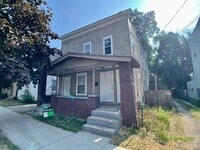 Building Photo - 344 Diamond Ave SE
