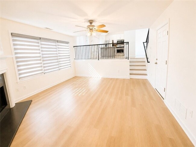 Building Photo - 414 Darter Dr NW