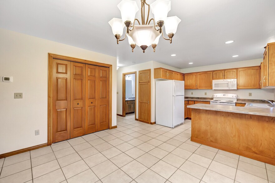 Building Photo - 212 Cavil Way