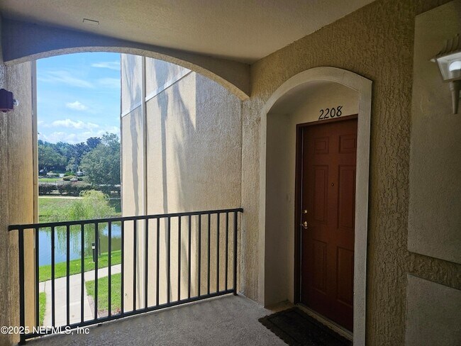 Building Photo - 7801 Point Meadows Dr