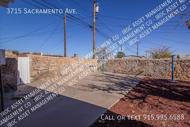 Building Photo - 3715 Sacramento Ave