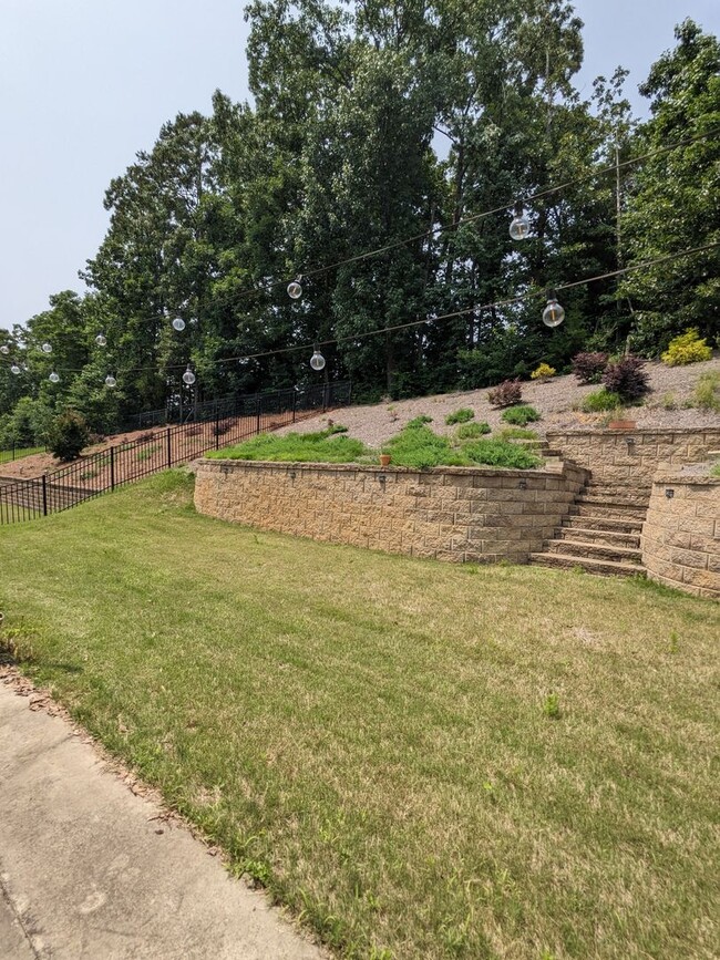 Building Photo - Harrisburg with Private Back Yard