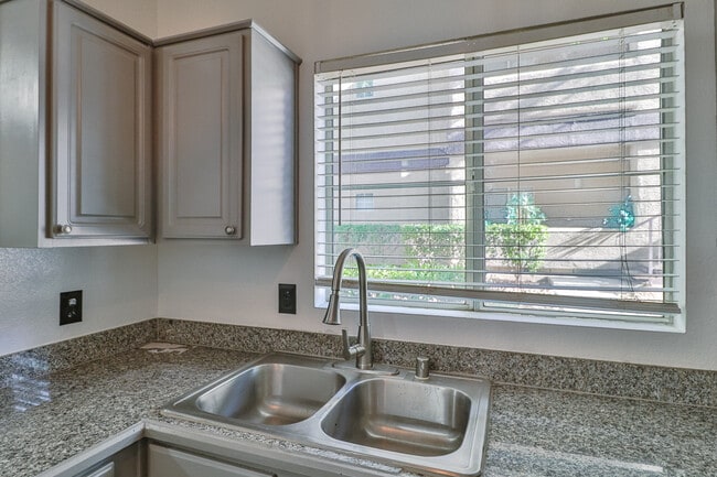 Building Photo - 5250 S Rainbow Blvd