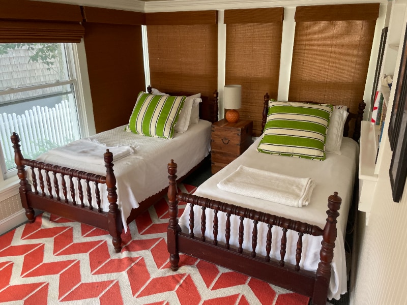 Building Photo - 2010 Shepard St