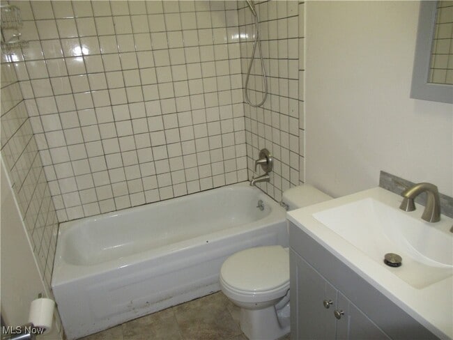 Building Photo - 6525 Seneca Trail