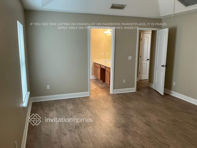 Building Photo - 9503 Woodleigh Mill Dr