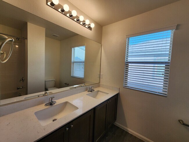 Building Photo - Spring Valley close to Restaurants and Shopping