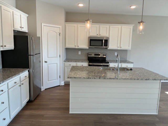 Building Photo - 2821 Yorkshire Moors Wy