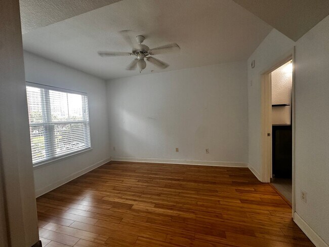Building Photo - THE GRANDE DOWNTOWN CONDO - 1BR/1BA