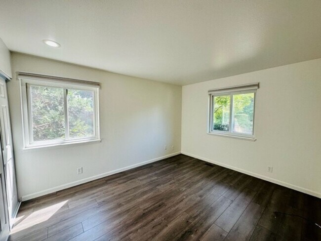 Building Photo - 3bd/2ba Duvall House