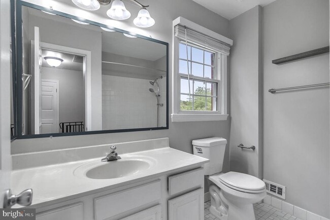 Building Photo - 8914 Grandstaff Ct