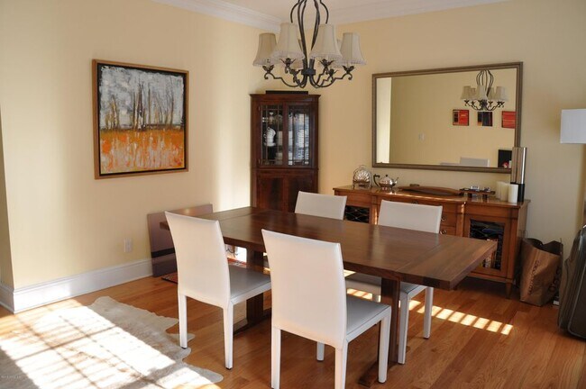 Building Photo - 24 Buena Vista Dr