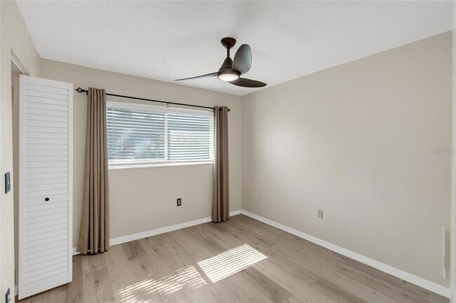 Building Photo - 5996 Hibiscus Dr