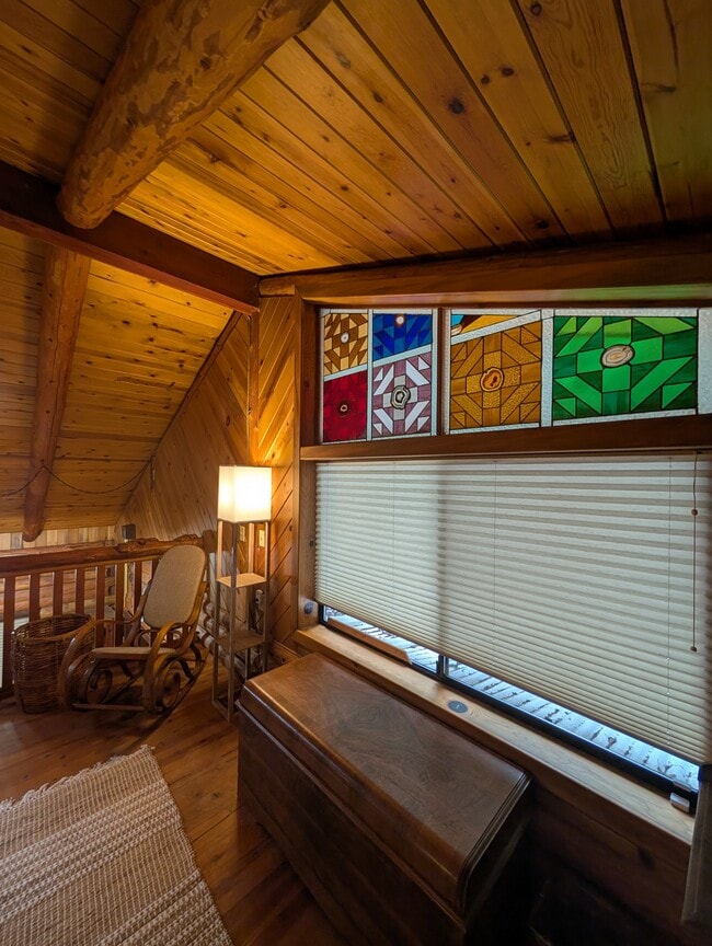 Building Photo - 7312 E Evans Creek Rd