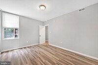 Building Photo - 319 E 22nd St