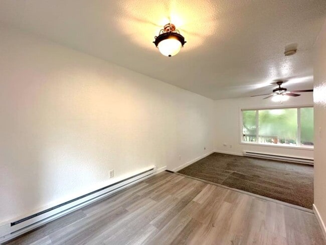 Building Photo - Gated community offering 3 bedrooms and 2....