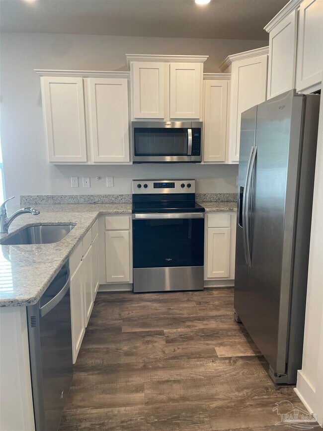 Building Photo - 1639 Iroquois Ct