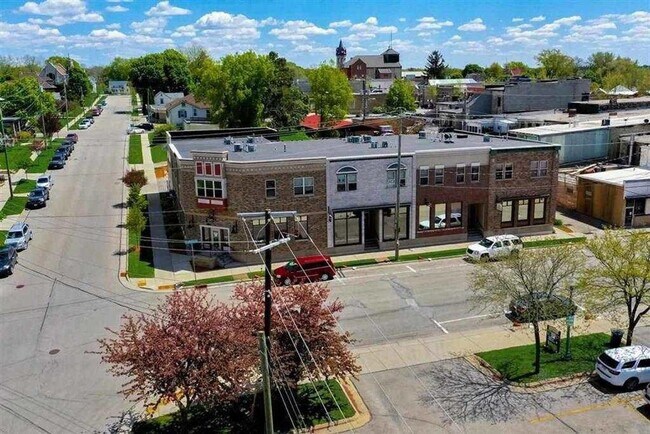 Building Photo - Luxury 1-Bedroom Apartment in the Heart of Downtown Stoughton