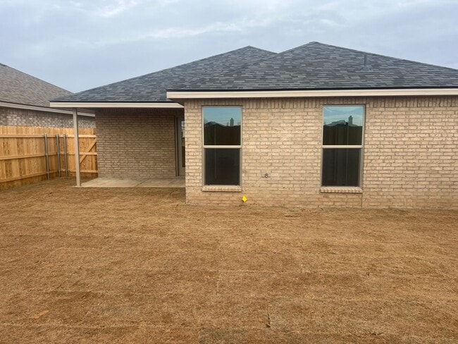 Building Photo - 3 bed 2 bath - Frenship ISD