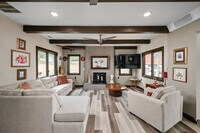 Building Photo - 6220 Wahpihani Dr