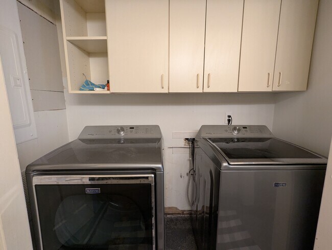 Building Photo - 110 Melbourne Ln