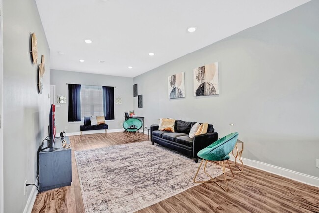 Building Photo - Legacy Executive Retreat | Modern 2BR Townhome for Professionals & Extended Stays