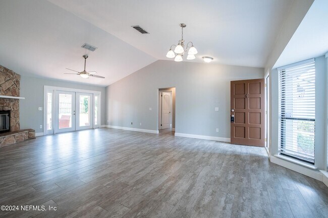 Building Photo - 11448 Sugar Maple Pl S