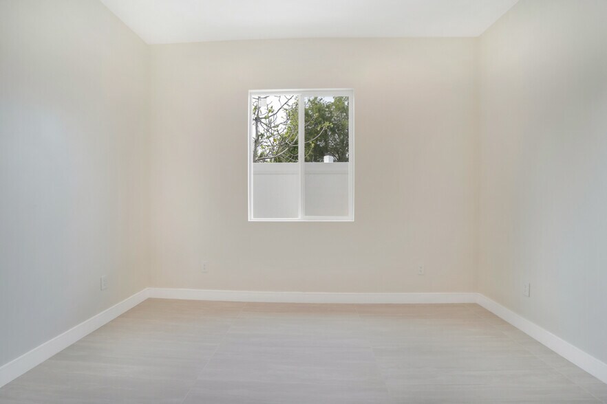 Building Photo - 10327 Wish Ave