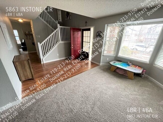 Building Photo - 5863 Instone Cir