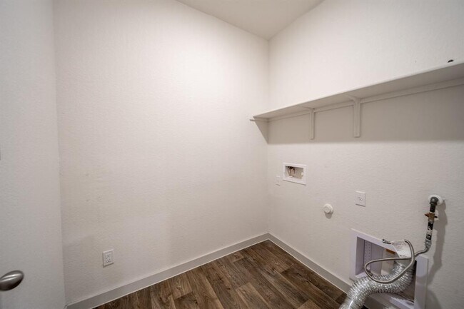 Building Photo - 119 Big Cypress Byu Rd