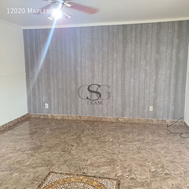 Building Photo - 12020 Maplerock-