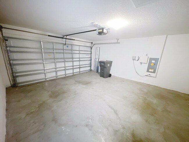 Building Photo - 12159 White Cypress Pl