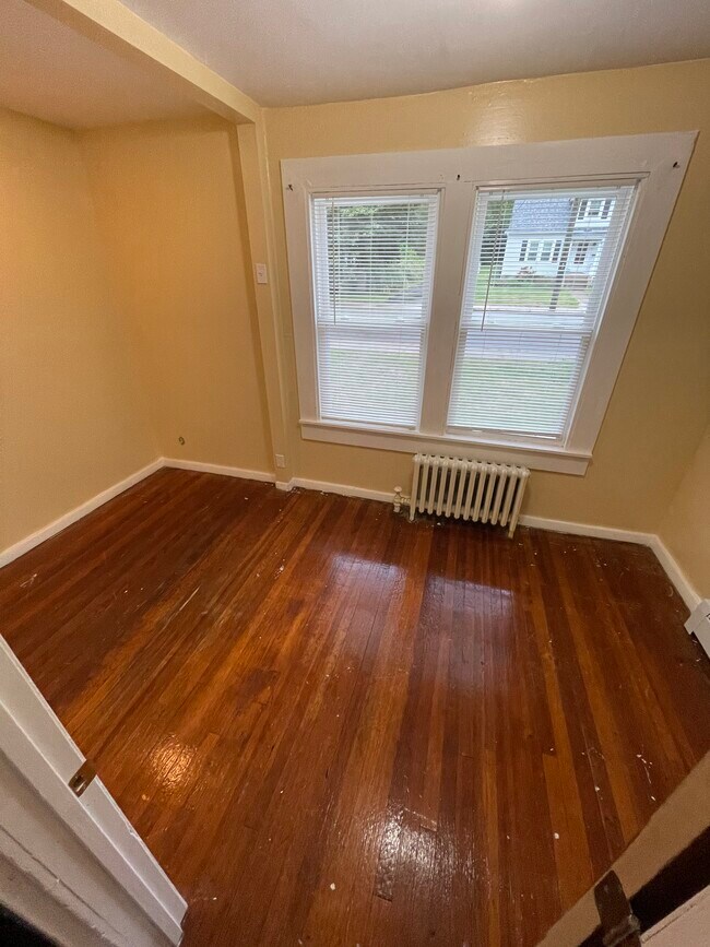 Building Photo - 229 Mansfield Ave