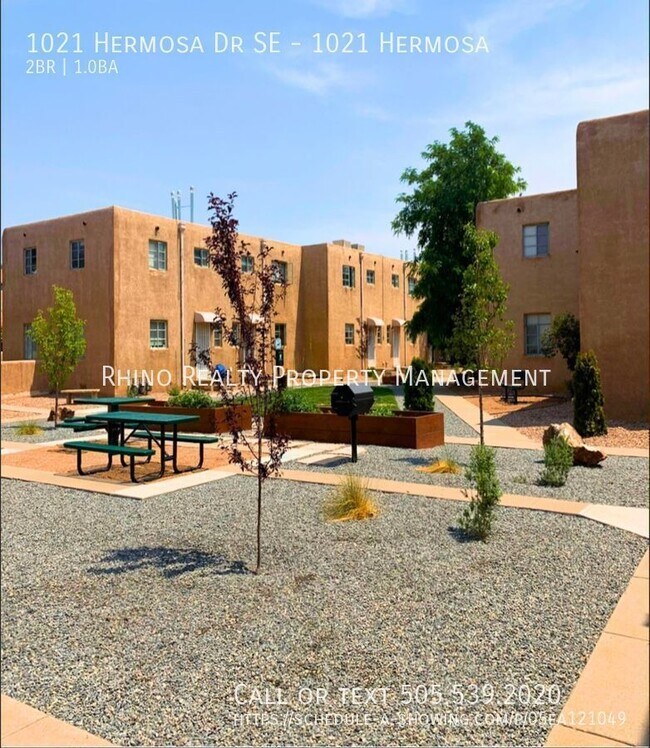Building Photo - 1021 Hermosa Dr SE