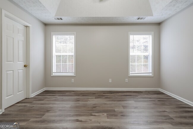 Building Photo - 5107 Scenic View Rd