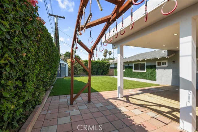 Building Photo - 6615 Farralone Ave