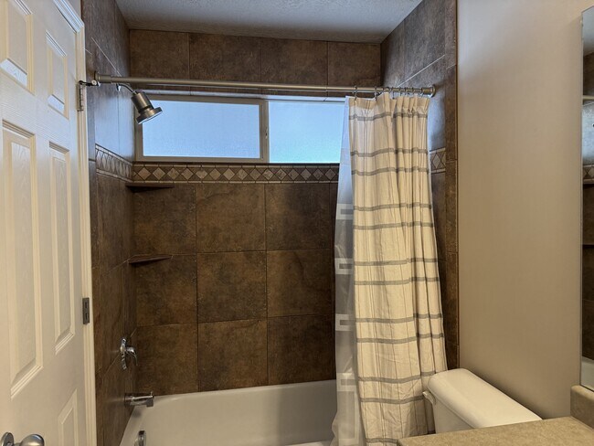 Building Photo - 4931 W Berry Creek Dr