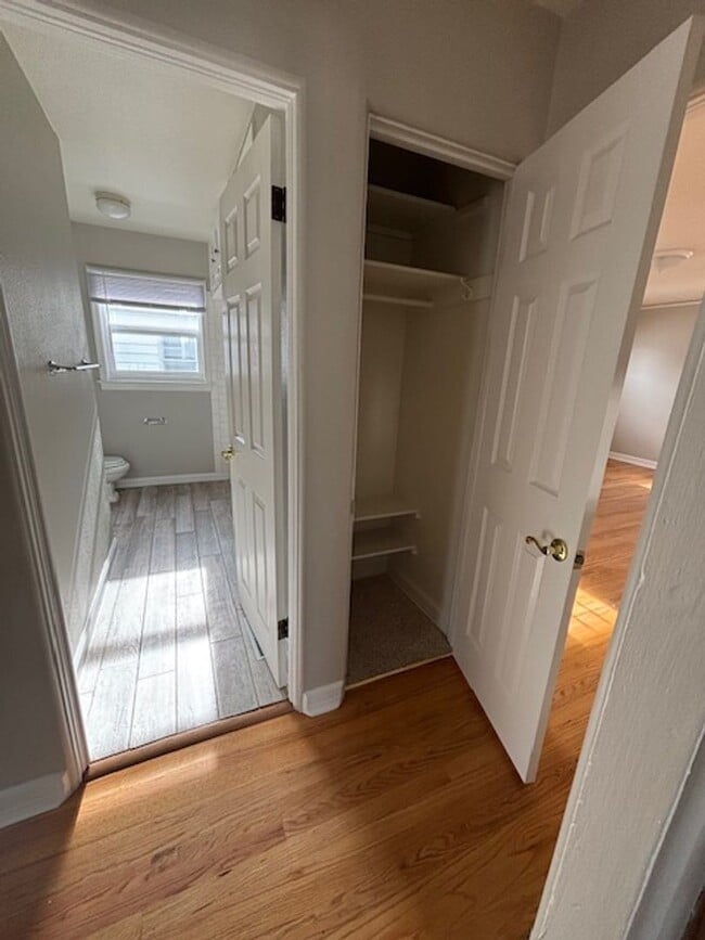 Building Photo - 4 Bedroom 2 Bath House by Frontier Park