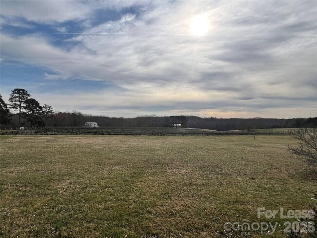 Building Photo - 149 Lytton Farm Rd