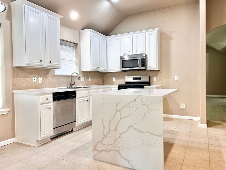 Building Photo - 2513 Slalom Dr