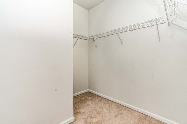 Building Photo - 321 View Dr