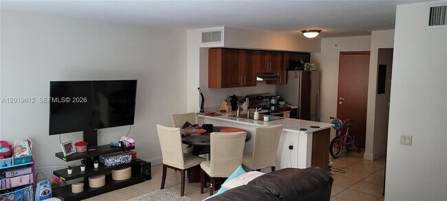 Building Photo - 9499 Collins Ave