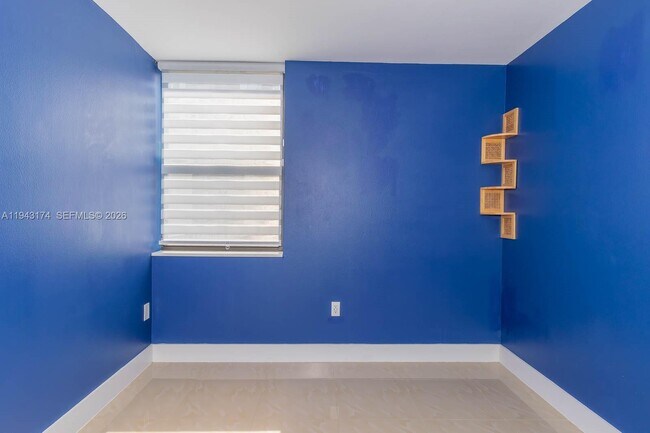 Building Photo - 20291 NE 30th Ave