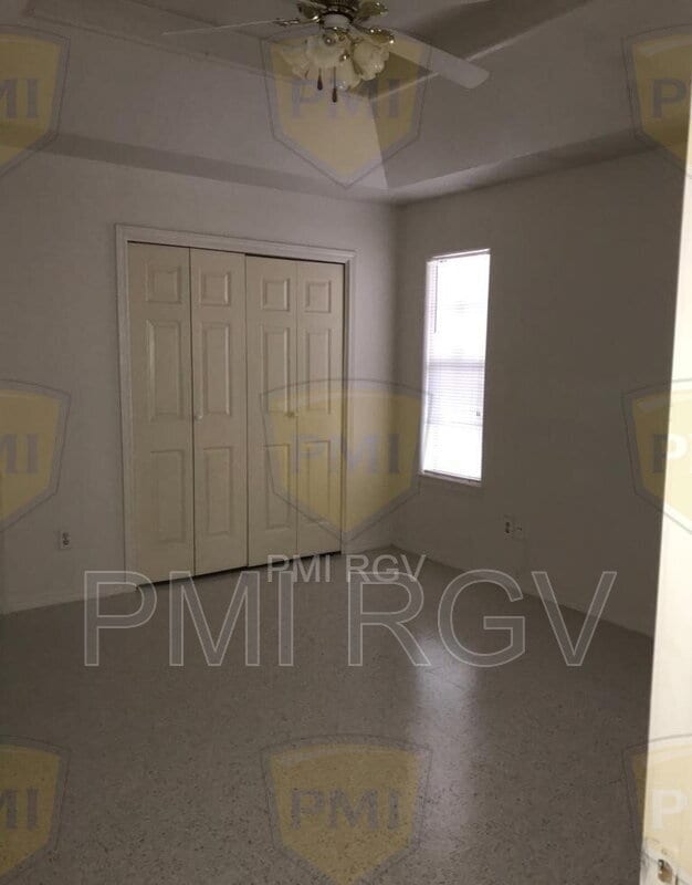 Building Photo - 6700 N 7th Ct