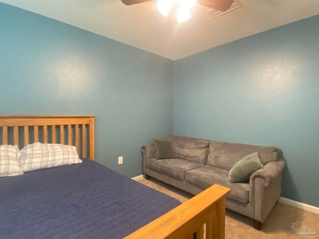 Building Photo - 5838 Blackhorse Cir