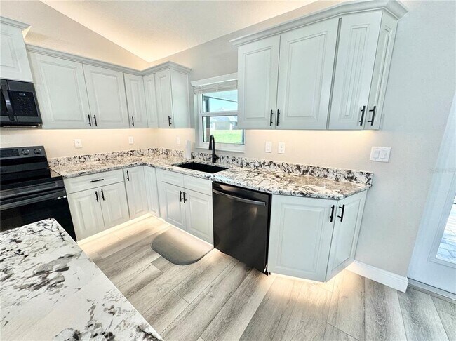 Building Photo - 6889 SW 179th Ct Rd